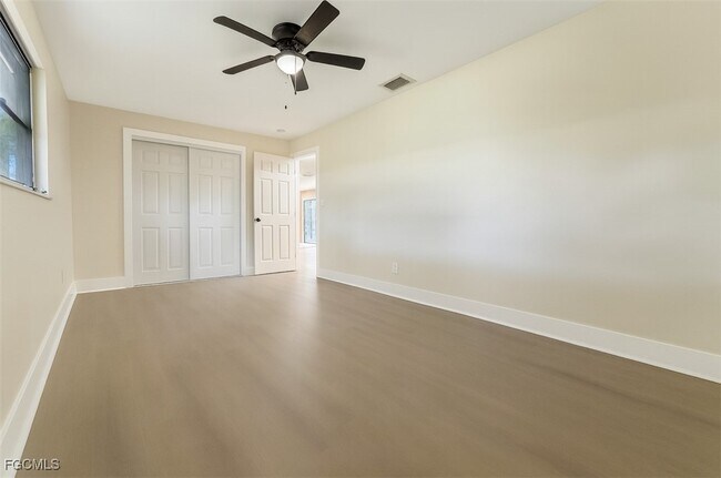 Building Photo - 732 Sesame Ct