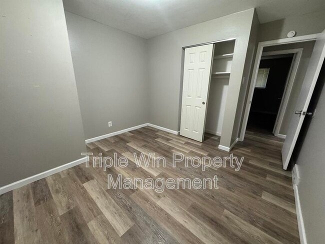 Building Photo - 11930 N Ranch Dr