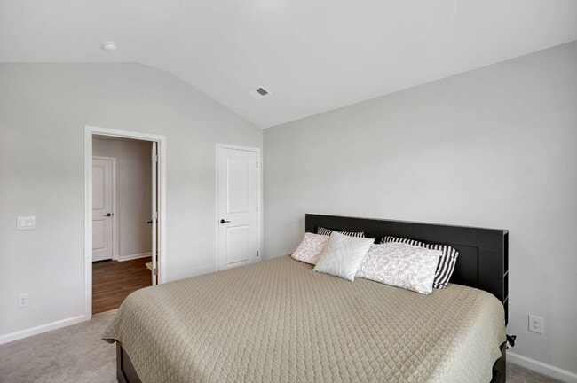 Building Photo - Townes at Merrimack