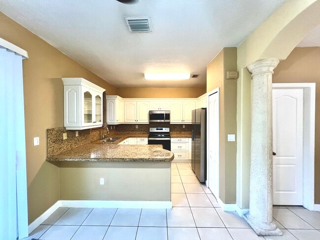 Building Photo - 6900 NW 174th Terrace