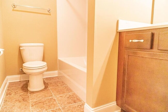 Building Photo - 113 Cypress Cir