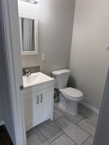 Building Photo - 3015 Fruit Valley Rd