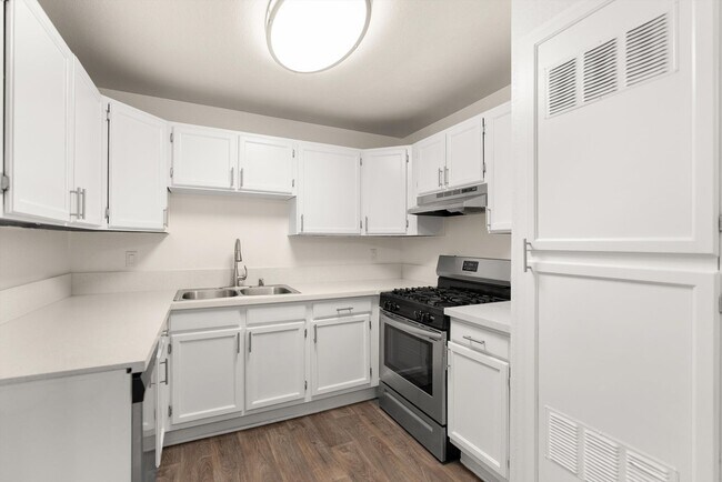 Interior Photo - Parkview Palms