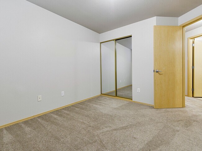 Building Photo - 22471a