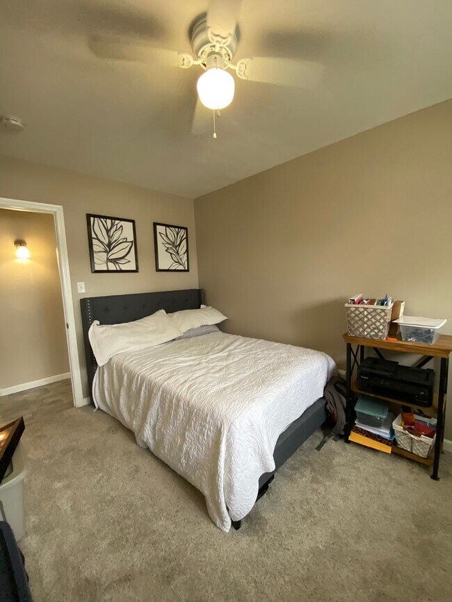 Building Photo - Gorgeous, Spacious 3 bed / 1 bath located near Encanto, San Diego!