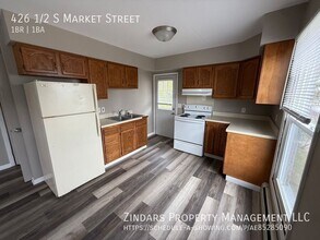 Building Photo - 426 1/2 S Market Street-