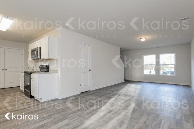 Building Photo - 945 Clayton Ct