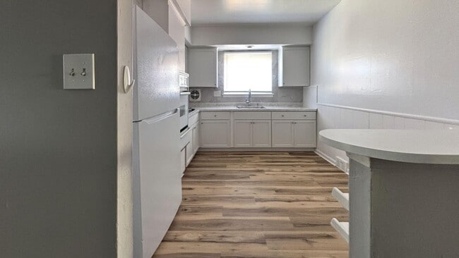 Building Photo - 2037 Beyer Ave