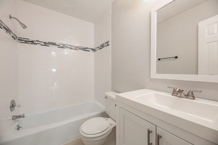 Building Photo - 118 Newgate Dr