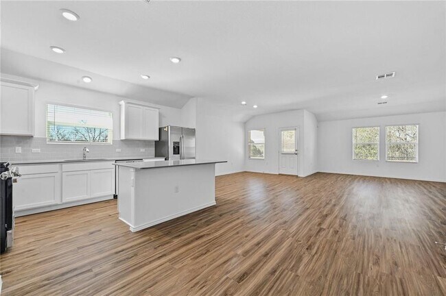 Building Photo - 10725 Steinbeck Dr