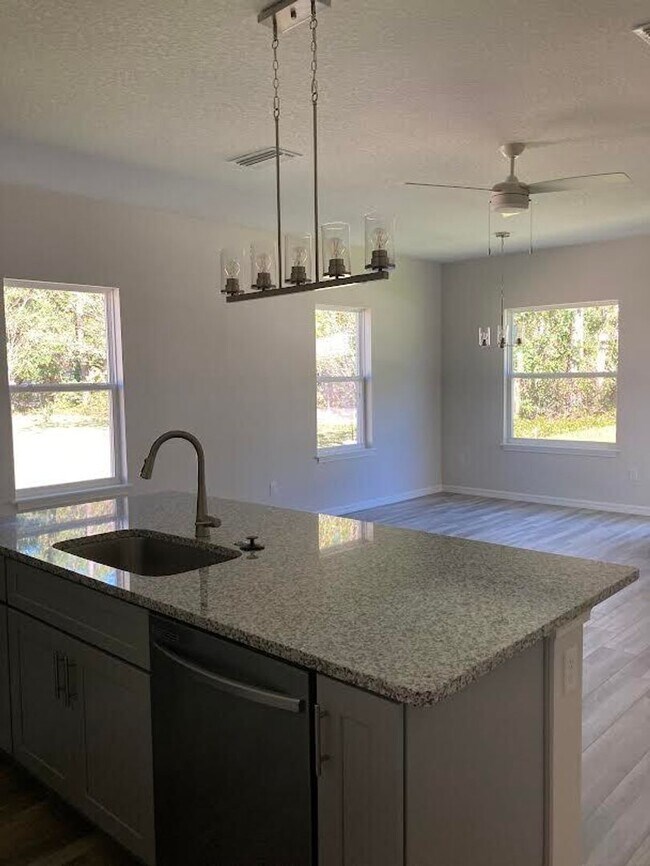 Building Photo - Newly Built Duplex in Beautiful Pine Lakes