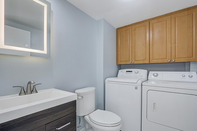 Building Photo - 803 8th Terrace