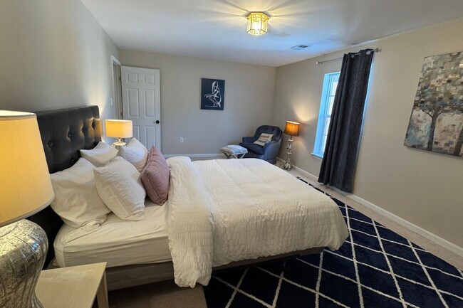 Building Photo - 9414 Grant Ave