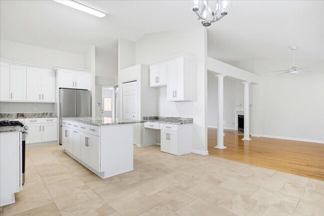 Building Photo - 326 Saybrook Crossing
