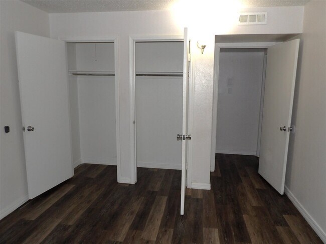 Building Photo - 2107 NW 38th St