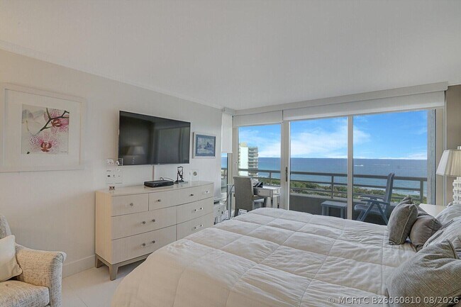 Building Photo - 4101 N Ocean Blvd