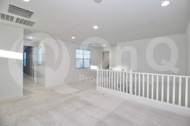 Building Photo - 670 S Jacana Ln