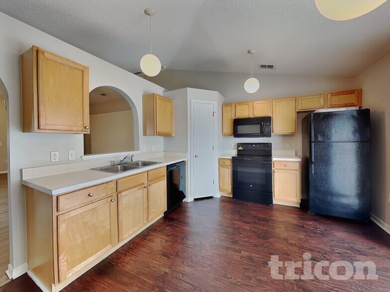 Building Photo - 13822 Gentle Woods Ave