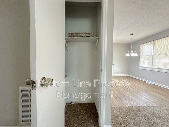 Building Photo - 3634 Durham Ln