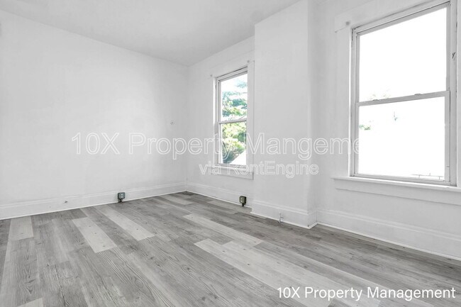 Building Photo - 851 Bellows Ave