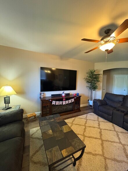 Building Photo - 4888 Lofty Oak Dr