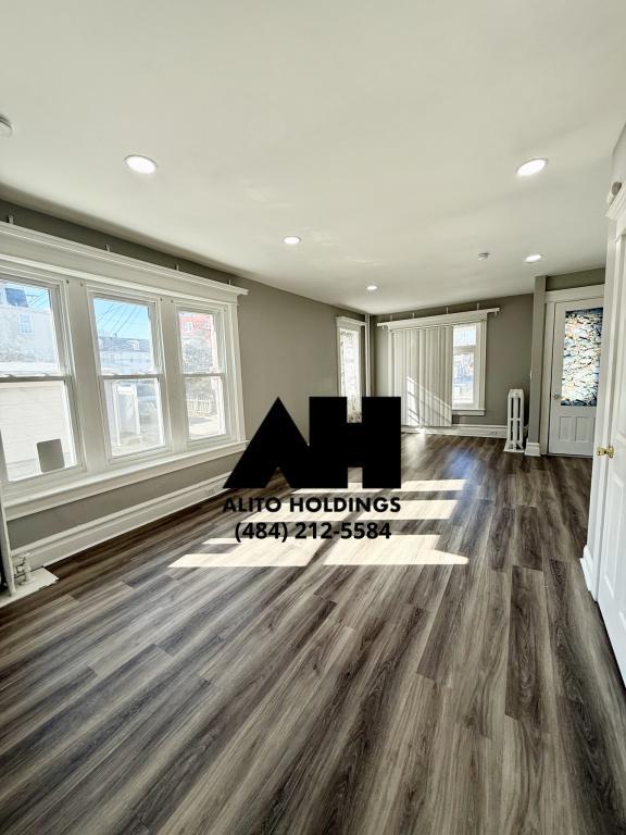 Building Photo - 513 N 11th St