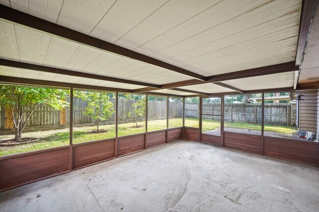 Building Photo - 19918 Hoppers Creek Dr