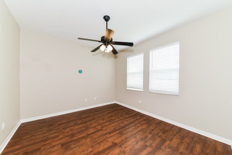 Building Photo - 901 Fern Leaf Dr