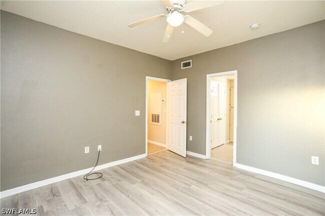 Building Photo - 23640 Walden Center Dr
