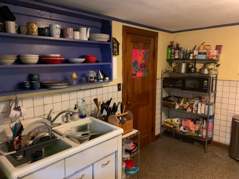 Kitchen - 250 State St