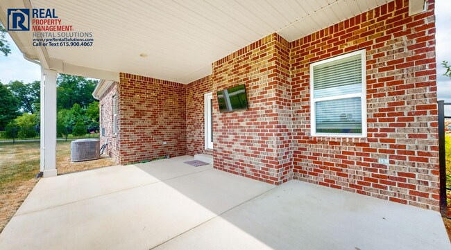 Building Photo - Gorgeous, Luxury home in Marymont Springs! Neighborhood pool and playground!