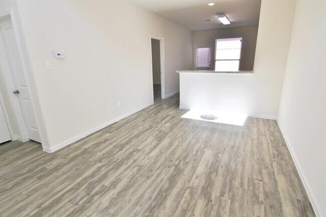 Building Photo - 18250 Bethany Manor Ct