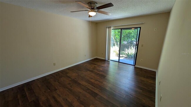 Building Photo - 840 Lake Jackson Cir