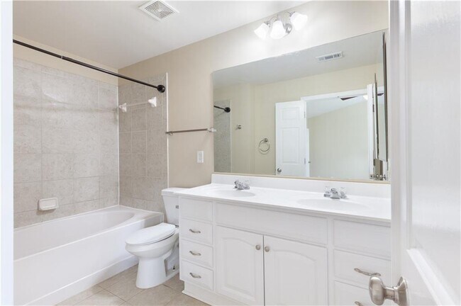 Building Photo - 1038 Annazanes Ct
