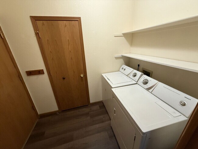 Building Photo - 2114 Water Blossom Ln