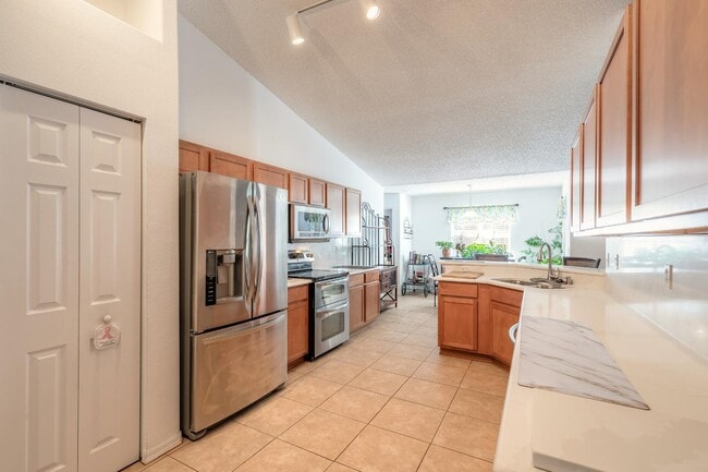 Building Photo - 46 Pickering Dr