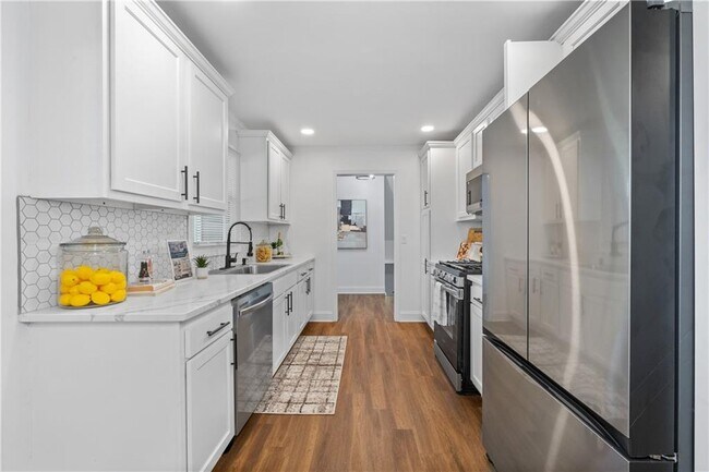 Building Photo - 3144 Flamingo Dr