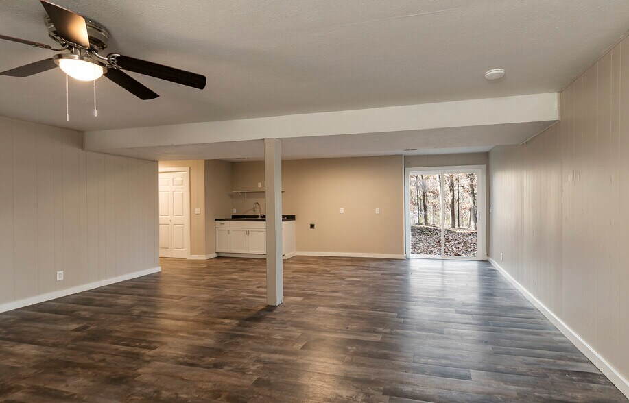 Building Photo - 137 Wallen Blf