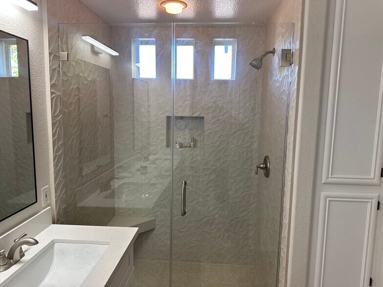 Brand new - 6162 Citracado Cir
