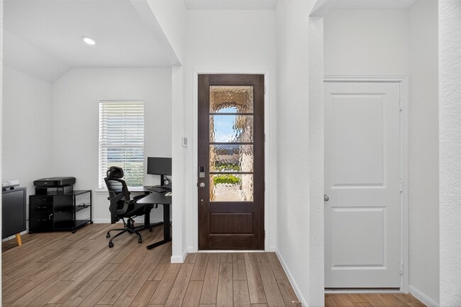 Building Photo - 18830 Shadowfax Trl