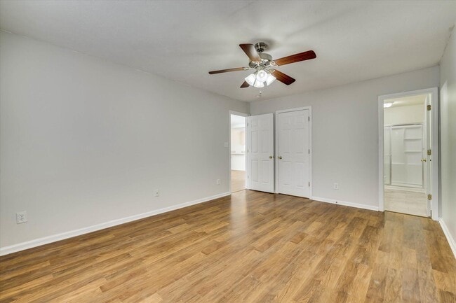 Building Photo - 150 Portofino Ln SW