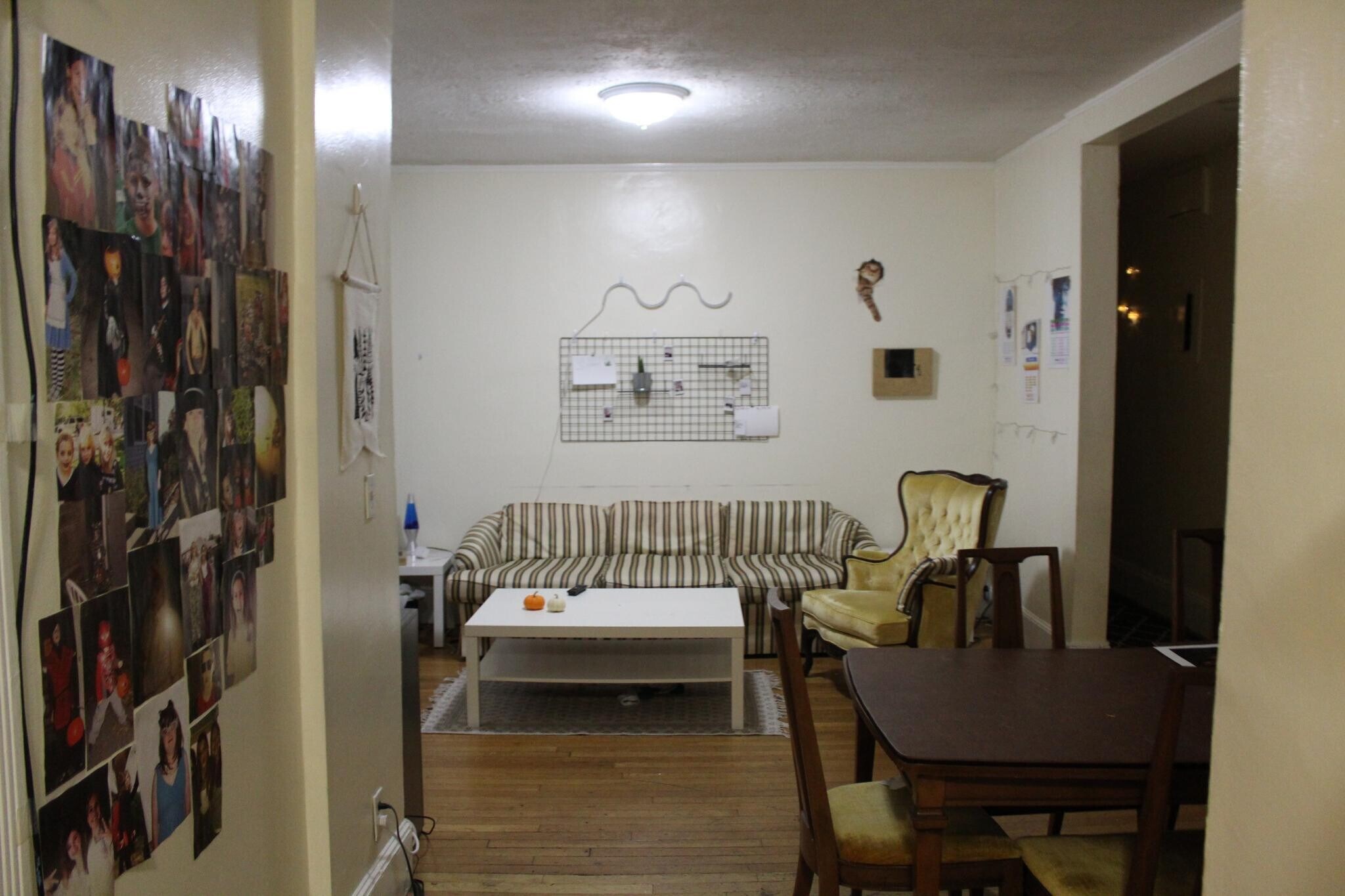 Building Photo - 447 Park Dr