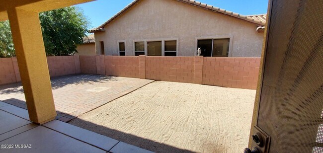 Building Photo - 1630 W Gentle Brook Trail
