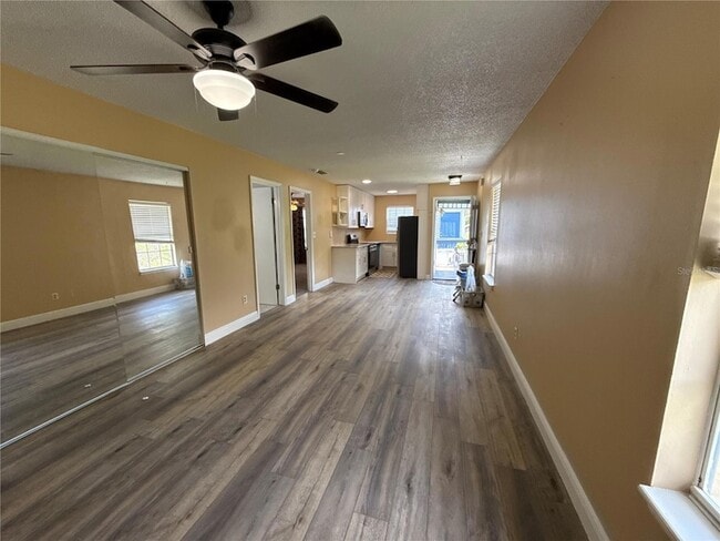 Building Photo - 313 Dirksen Dr