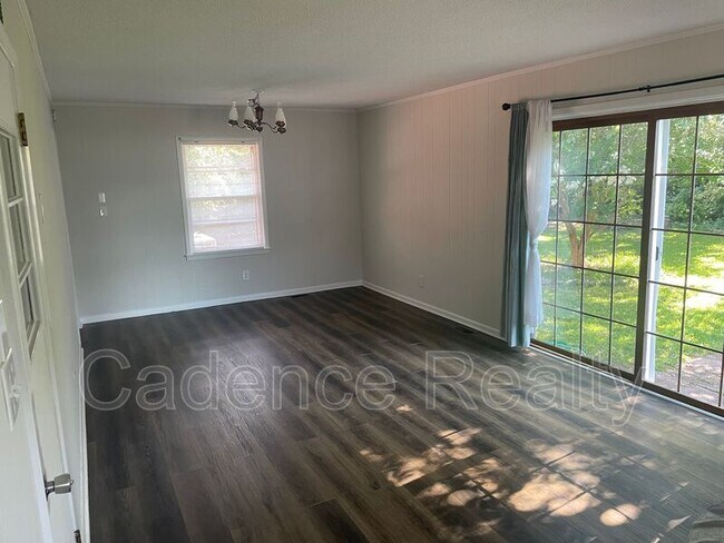 Building Photo - 224 Wood Dale Dr