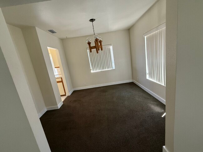 Building Photo - 280 S Craig Ave