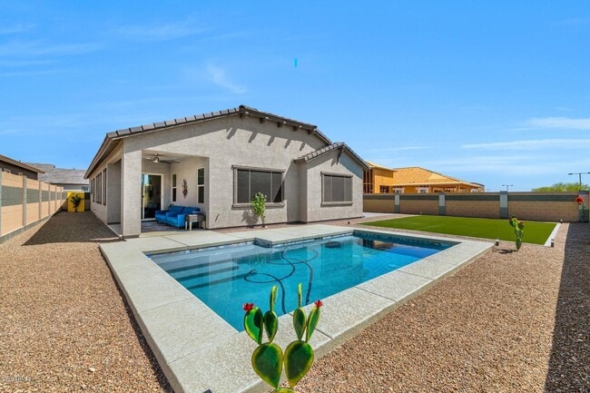 Building Photo - 16979 W Alameda Rd