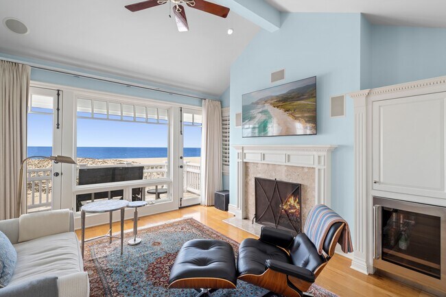 Building Photo - 1550 E Oceanfront