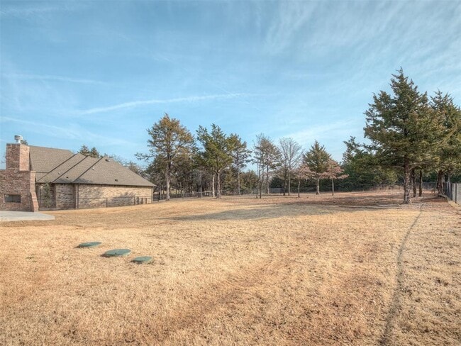 Building Photo - 8322 Robin Wy