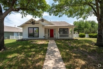 Building Photo - 112 Steele
